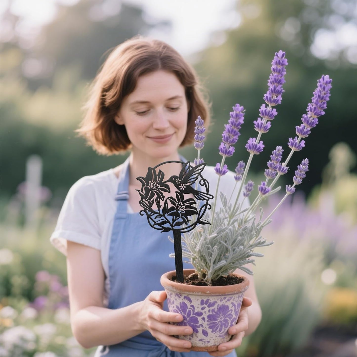 CUTHOLLOW Metal Plant Marker Stake Hummingbird and Flower for Outdoor Indoor, Waterproof 11.8 inch Cute Garden Plant Labels Sign Tag for Vegetables, Farmhouse Greenhouse Decor - Funny Gardening Gifts