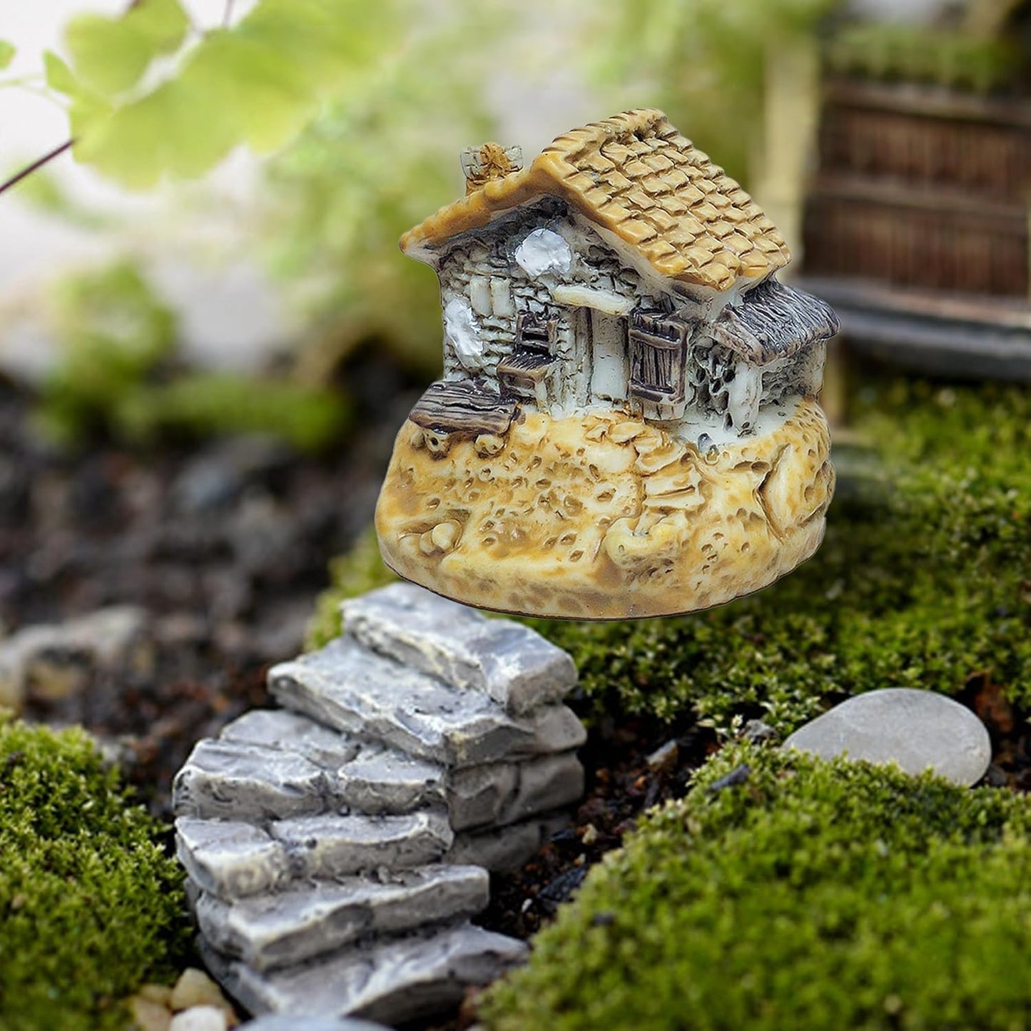 8PCS Miniature House Figurines Mini Resin House Micro Landscape Decoration Tiny Village Hut Cottage Fairy Garden Accessories Succulent Planting Flower Pot Terrarium Decor