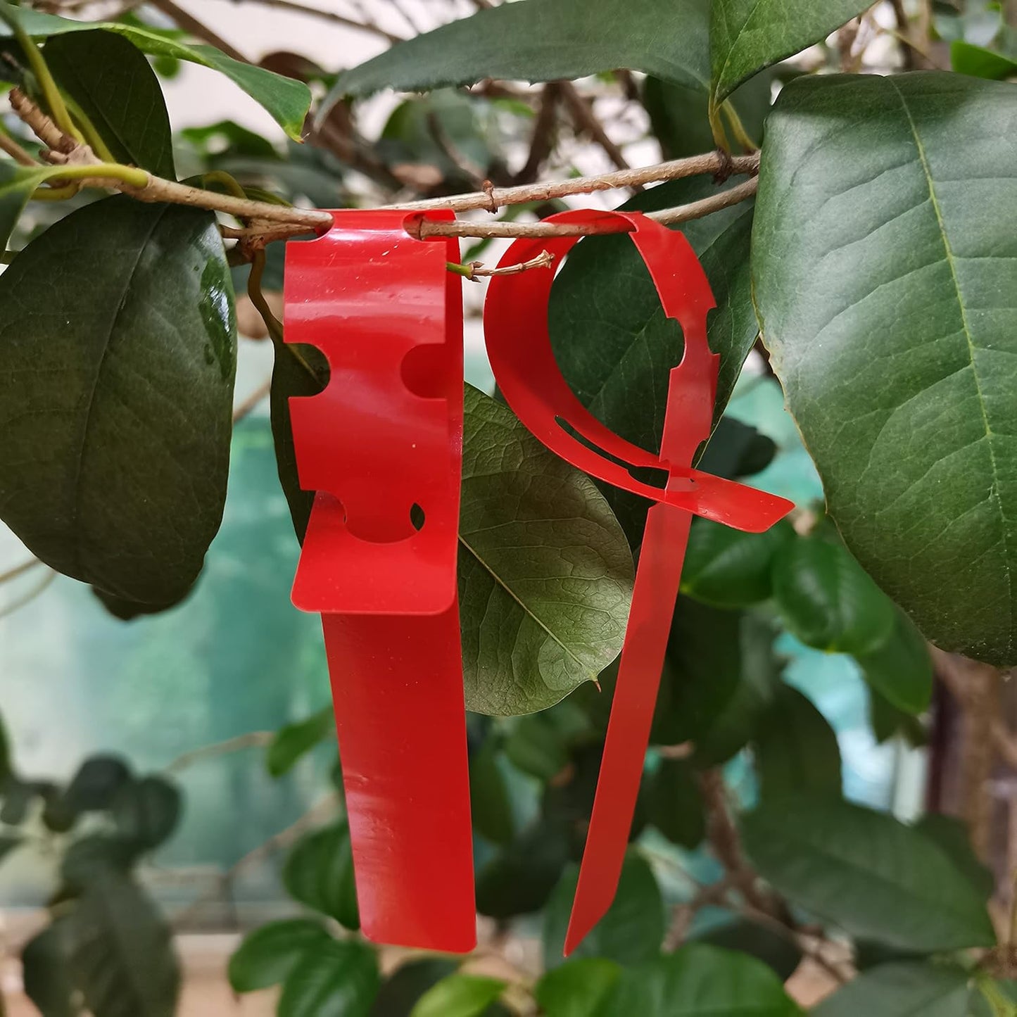 200 Pcs Red Plastic Plant Tags with a Marker Pen, Wrap Around Hanging Tree Tags Nursery Garden Labels Waterproof Nursery Garden Stakes, 2x20cm