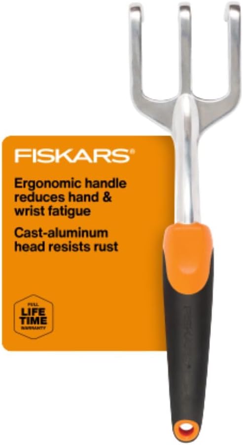 Fiskars Ergo Cultivator for Digging, Aerating Soil, and Weeding, Heavy Duty Garden Tool with Hanging Hole