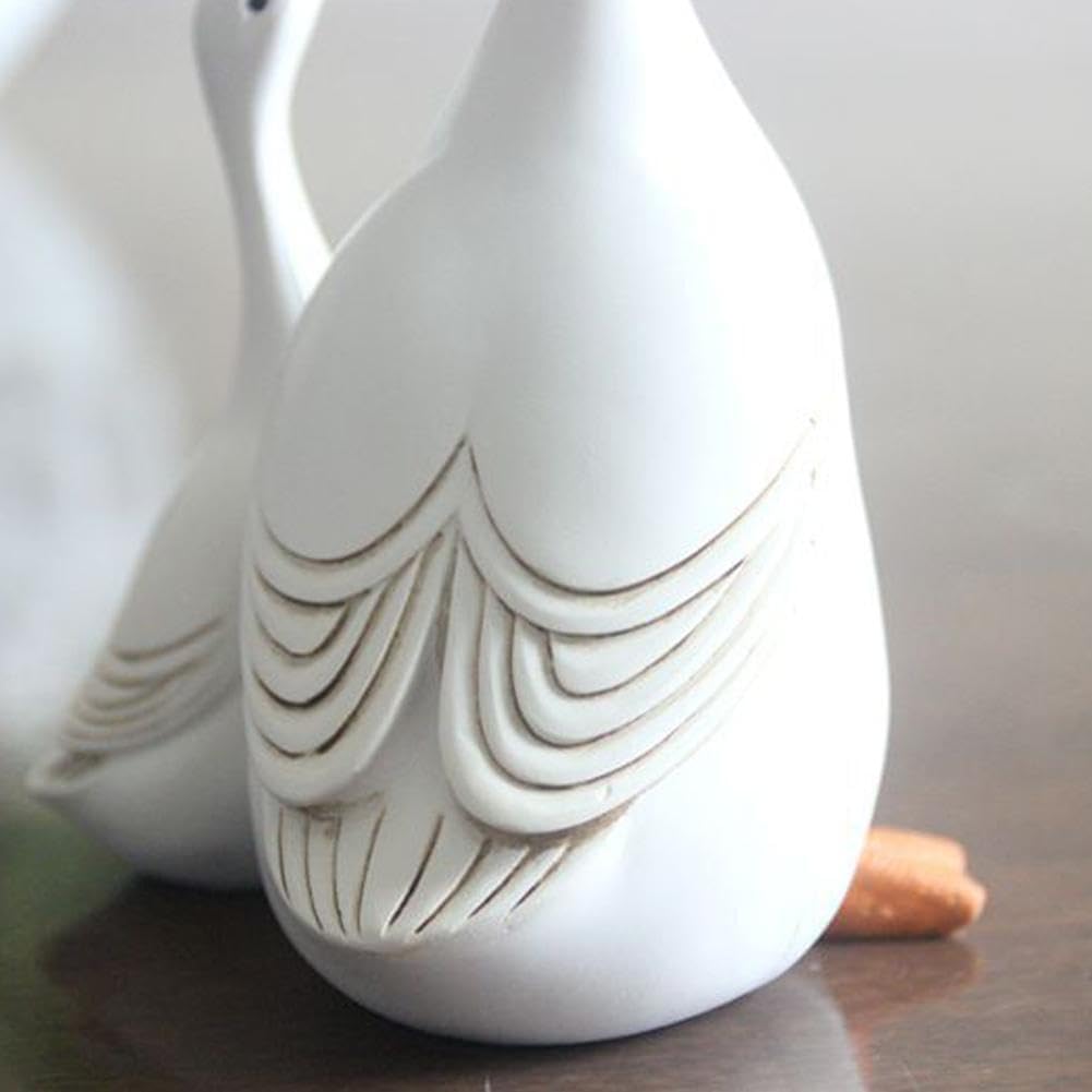 Lifelike Mother Duck and Ducklings Resin Statue for Patio Yard Decoration - Durable and Hand-Drawn Sculpture (Large Size (15cm x 10cm))