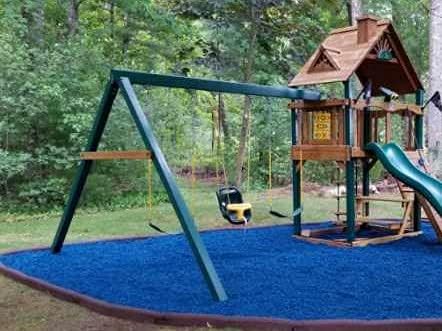 Playsafer 4' Flexible Interlocking Rubber Edging for Playgrounds (5 Pack, Terra Cotta)