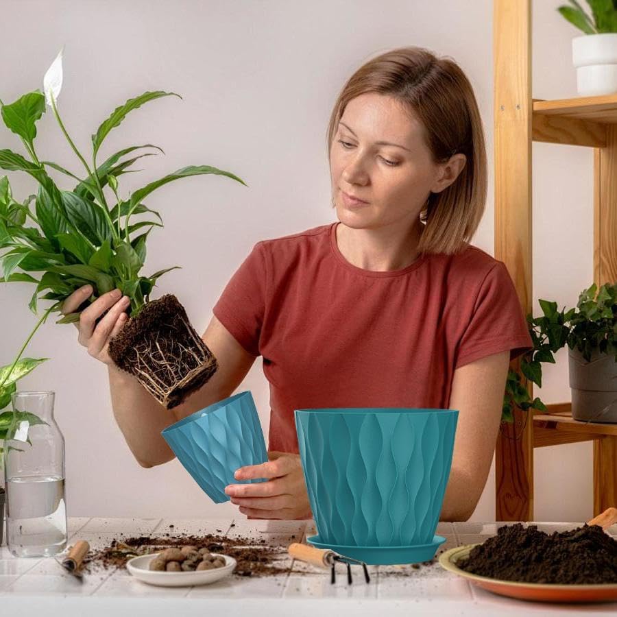 4/4.5/5/5.5/6/6.5/7 Inch Plant Pots,7 Pack Flower Pots with Drainage Holes and Trays,Plastic Planters for Indoor Outdoor Plants Growth,Green