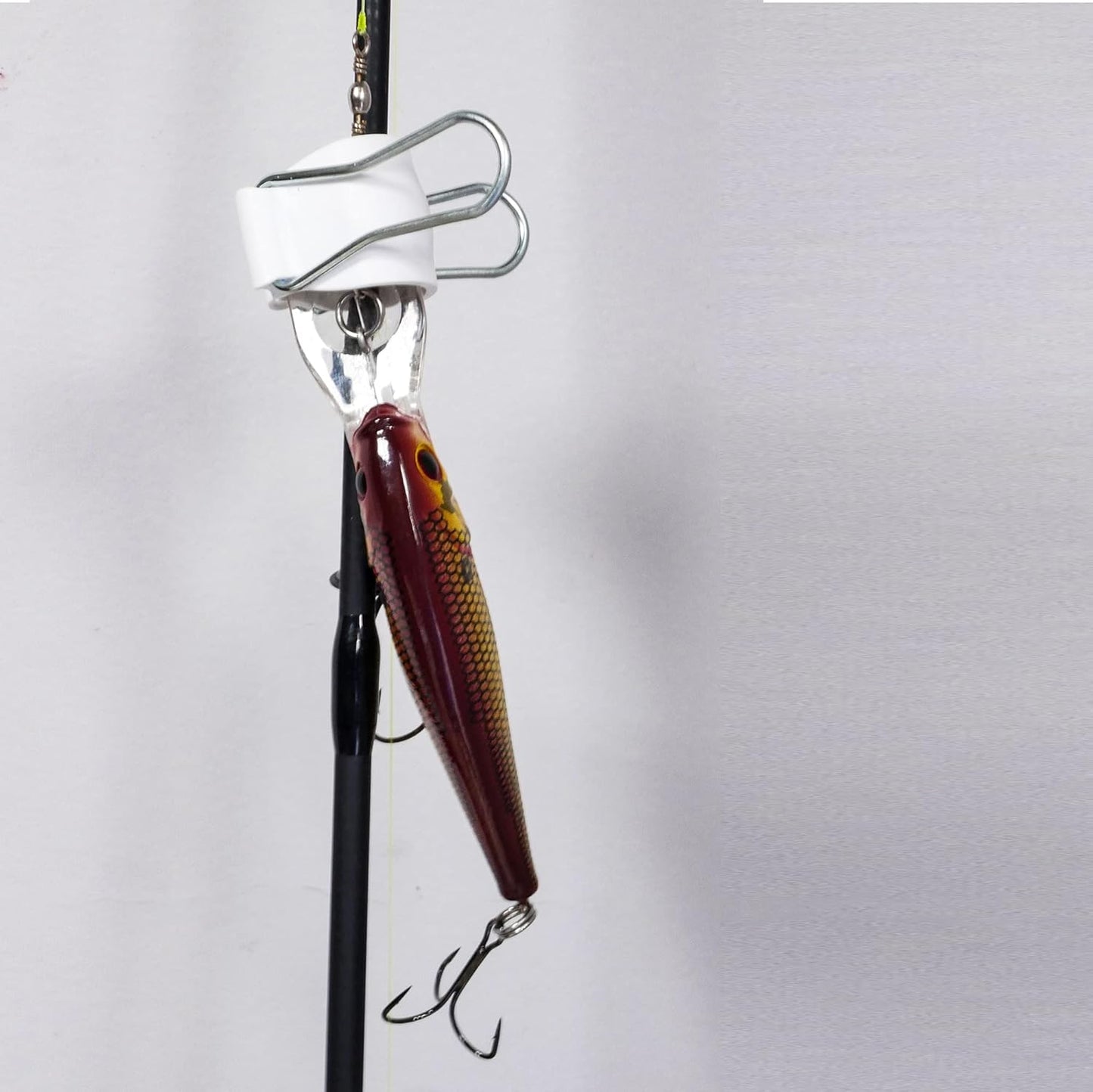 Cable Management Clips – Reusable, Versatile Cord Holders for Outdoor String Lights & Décor - 30 Pack (10 Small White, 10 Medium Blue, 10 Large Black)