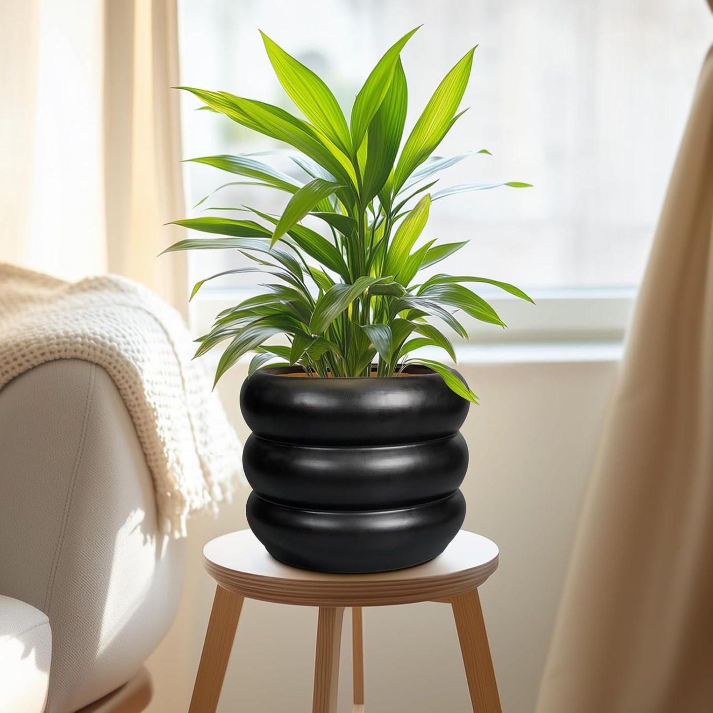 SQOWL Ceramic Pot for Plants 8 Inch - Indoor Plant Pot with Drainage Hole Planter for Outdoor Plants Modern Flower Pot Round Planter for House Home Decor Living Room Black