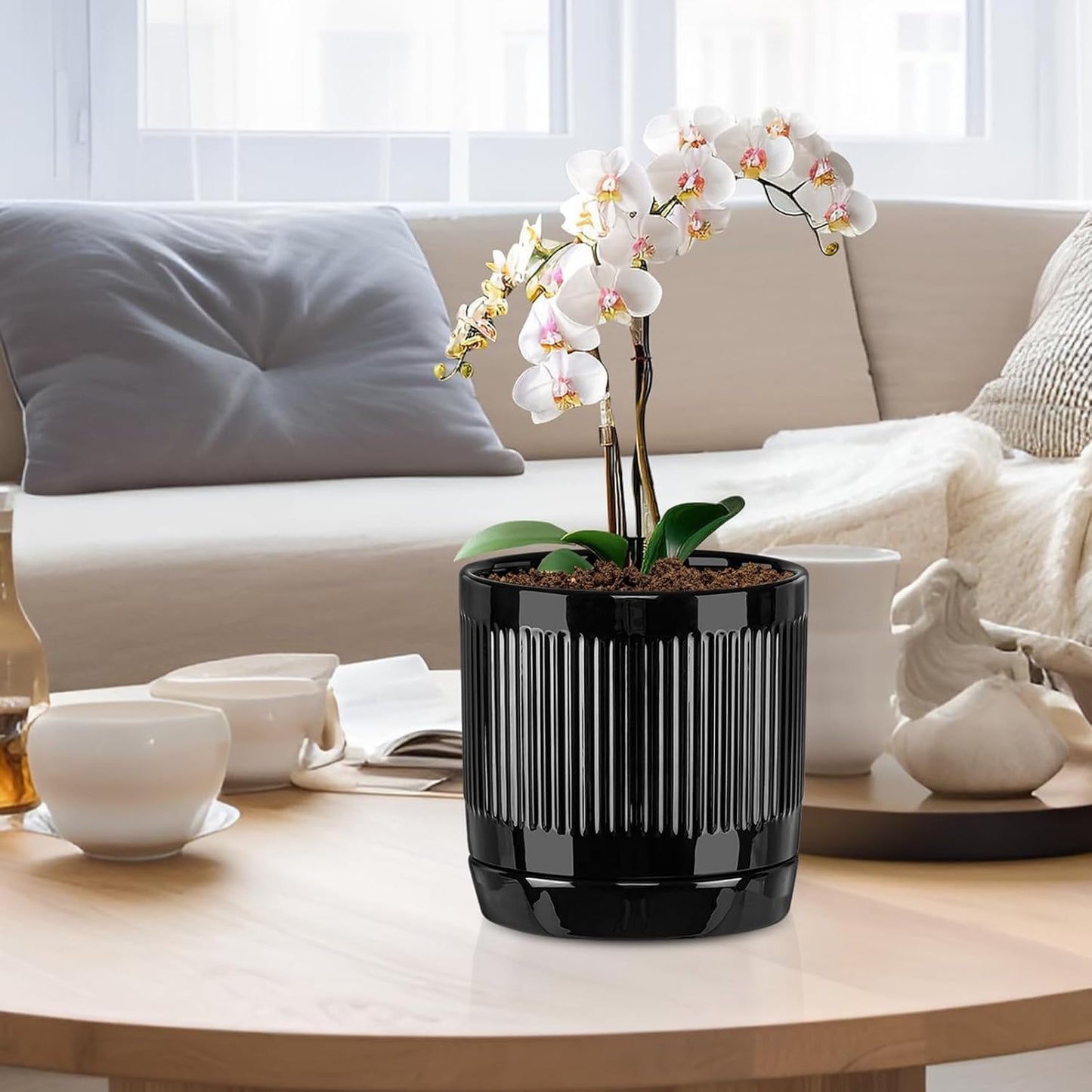 Vanavazon Ceramic Planter Pots for Indoor Plants with Drainage Hole and Saucer,6 Inch Cylinder Plant Pots,Glazed Finish Interior and Exterior,Set of 2 (Black)