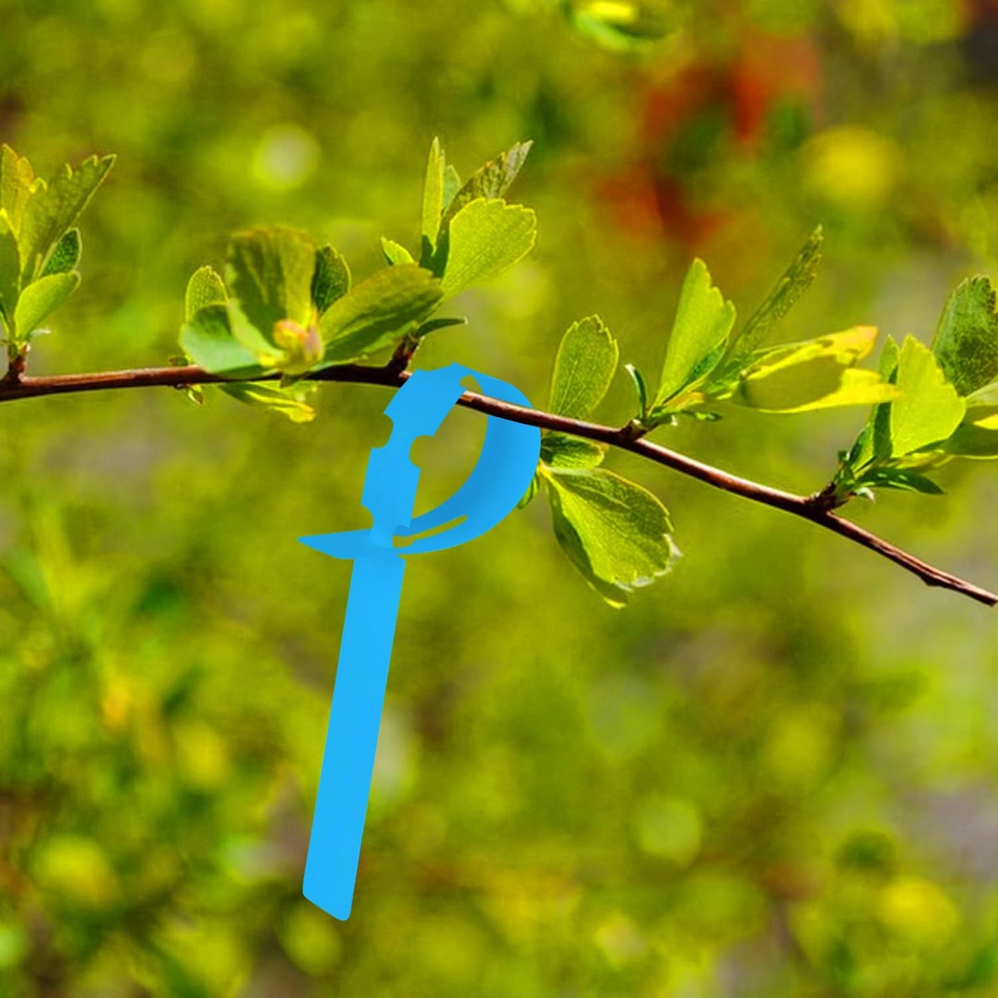 Plant Labels 200 Pcs Yuanling Plastic Plant Tree Tags Wrap Around Hanging Tags Nursery Tree Markers Adjustable Garden Labels for Indoor Outdoor Gardening Plants (Blue with 1 Marker Pen)