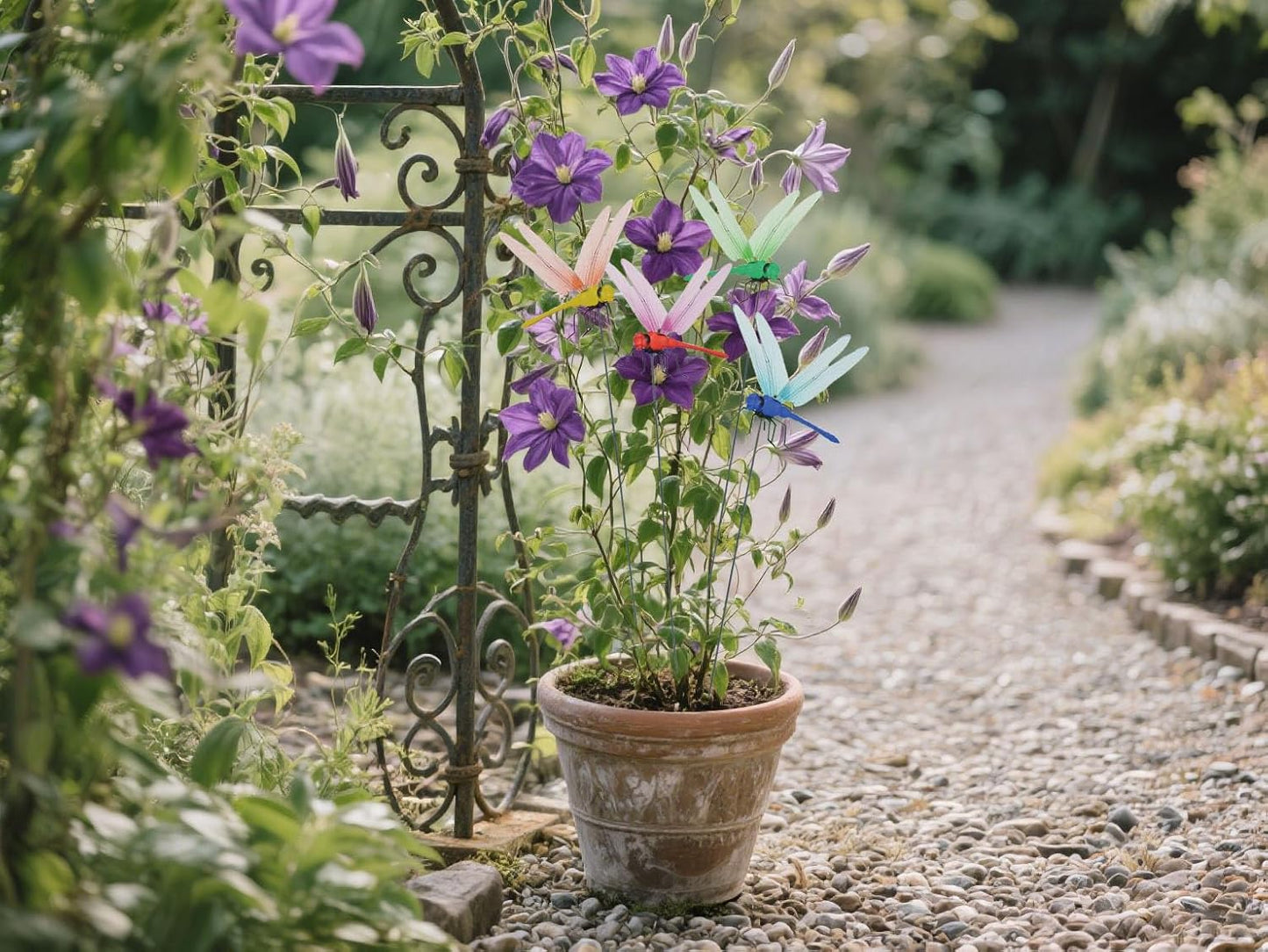 8 PCS Fake Dragonfly Clips，3D Outdoor Simulation Dragonfly Decoration Clip, Suitable for Outdoor Garden and Courtyard Decoration, Decorating Terrace Plants and Flowers, Decorating Hats and Clothes