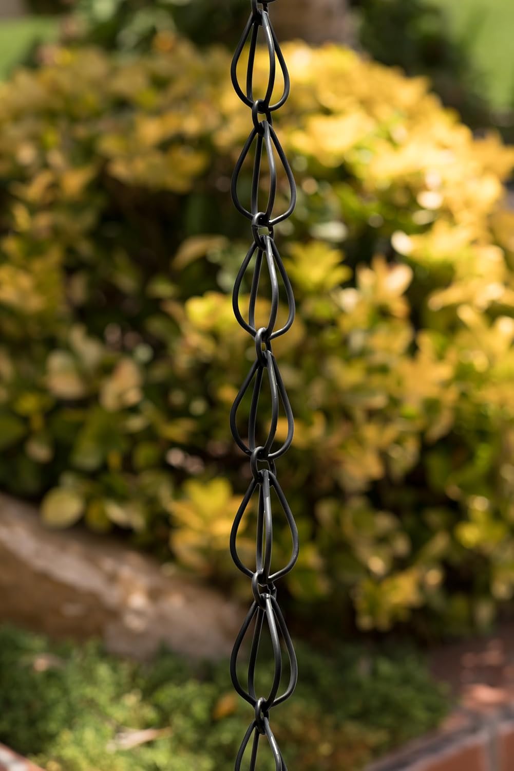 Monarch Rain Chains Aluminum Teardrop Rain Chain, 8.5 ft Black Powder Coated Aluminum Decorative Rain Catcher Chain for Gutters, Black Aluminum Rain Gutter Replacement Downspout