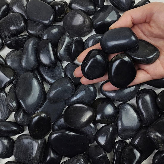 2 lbs Black Pebbles for Indoor Plants, 1-2 Inch Small Bag Black Stones. Decorative River Rocks for Plants, Landscaping, Vase Fillers and Outdoor Garden