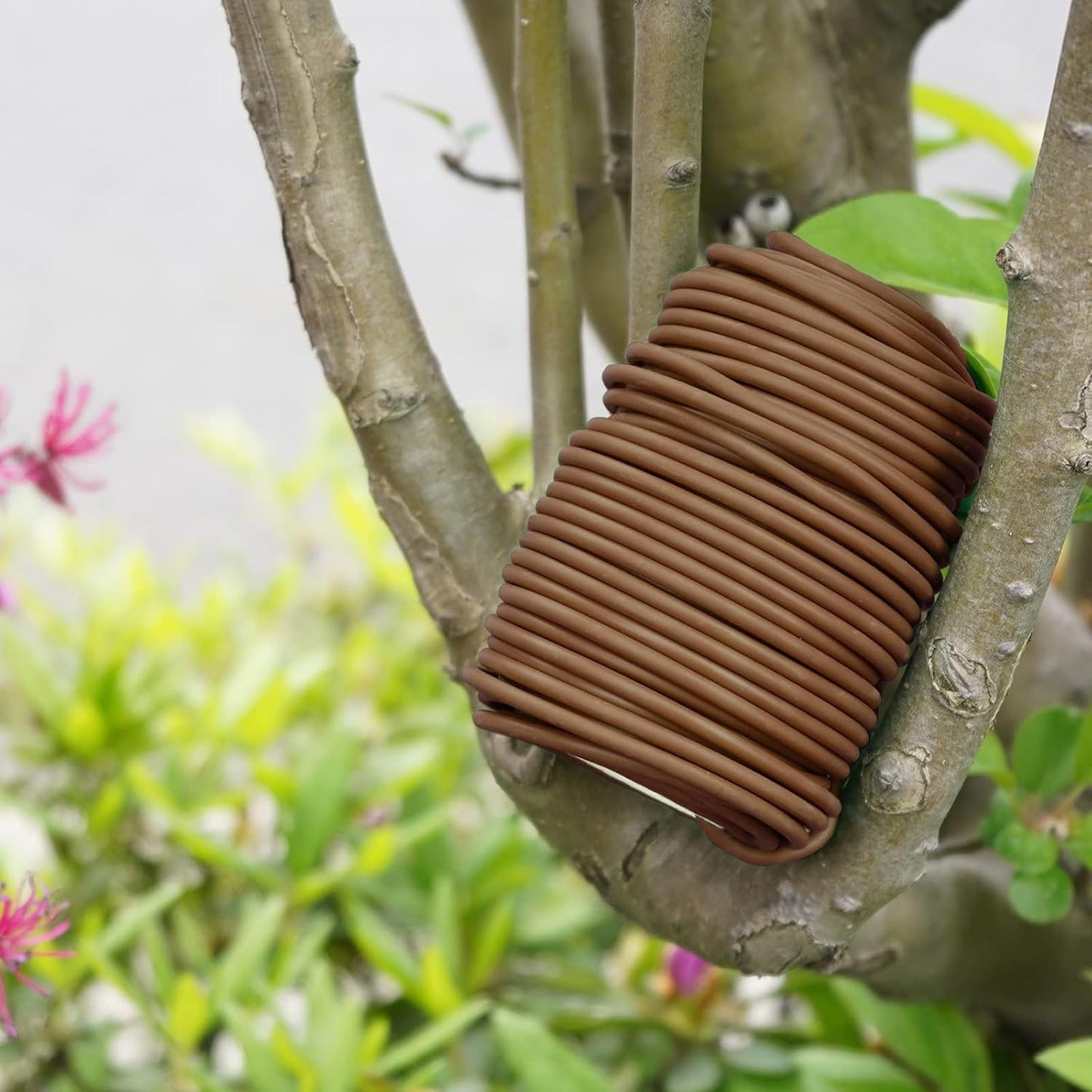 Decoroca Soft Plant Ties for Support - 65.6' Reusable Waterproof Plant Wire, 3.5mm Garden Twist, Office Organization and Decoration Binding（1pc/Brown）