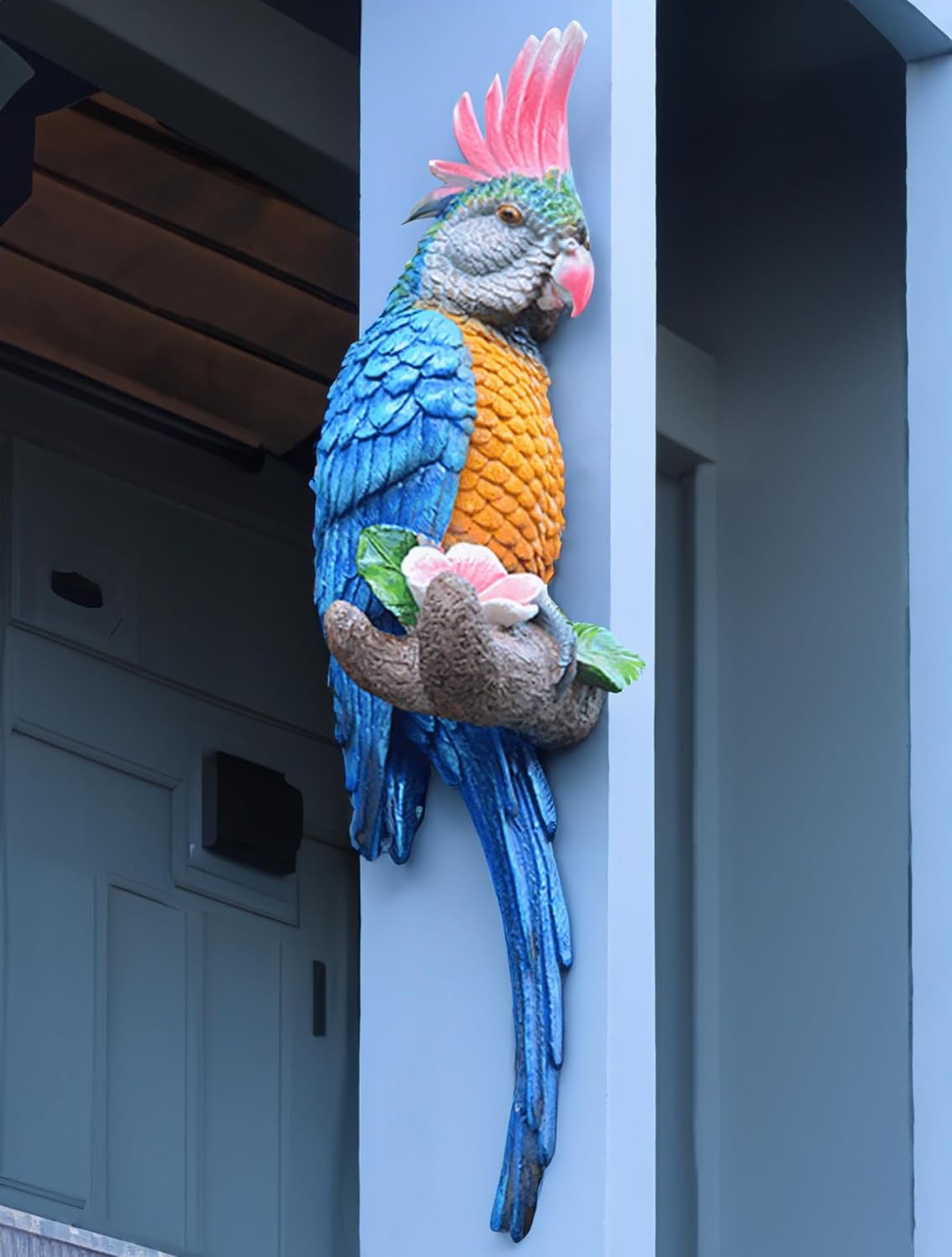 Coolboy Parrot Figurine, Outdoor Resin Bird Decoration, Flapping Macaw Bird Tropical Decor Wall Sculpture, Polyresin, Blue
