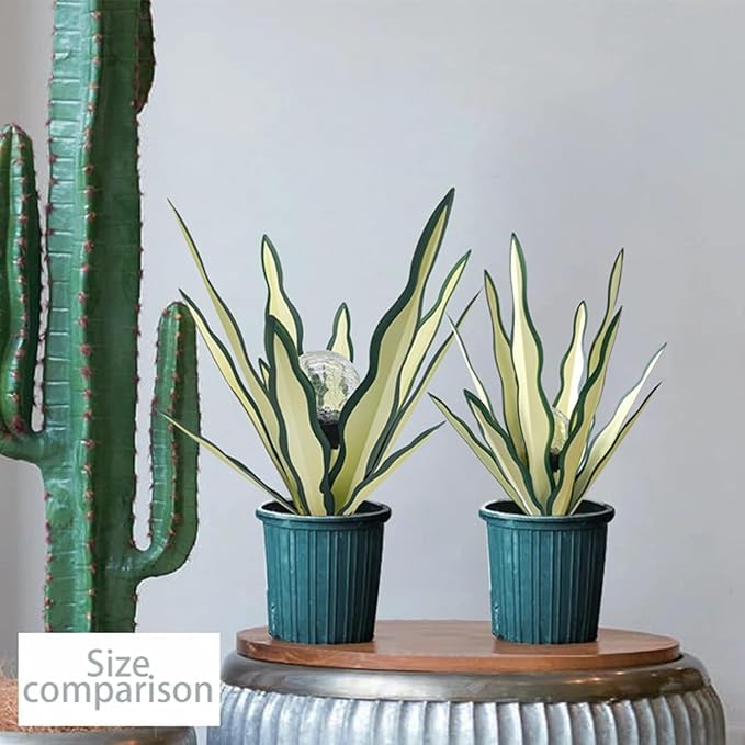 Metal Agave Plant Garden Art, 2 Pack Tequila Rustic Sculpture, Rustic Metal Agave Plants Garden Lawn Home Ornaments, for Yard Stakes, Garden Figurines, Outdoor Patio (2 PCS Green with Light)