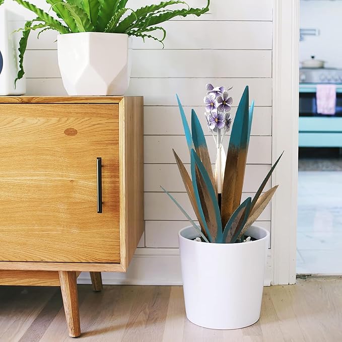 Metal Agave Plant Garden Art, 2 Pack Tequila Rustic Sculpture, Rustic Metal Agave Plants Lawn Home Ornaments, for Yard Stakes, Garden Figurines, Outdoor Patio (2 PCS Purple Flowers)