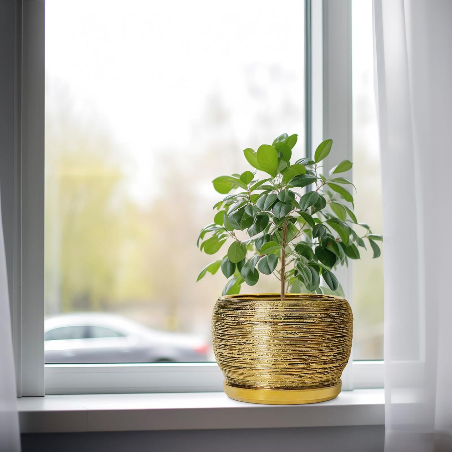 SQOWL Ceramic Flower Pot - 8 Inch Plant Pot Indoor Outdoor, Round Planter with Drainage Hole and Saucer, Decorative Modern Planter, Home Decor, Plant Lovers Gifts, Gold