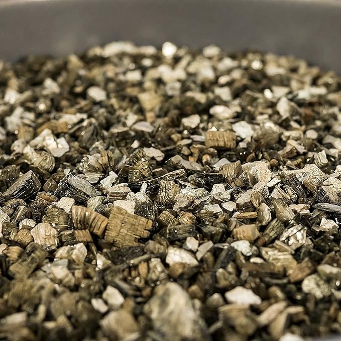 Horticultural Organic Vermiculite by GARDENERA - Medium Grade - Natural Soil Additive for Potted Plants, Orchids, Hydroponics, Terrariums (5 Quart)