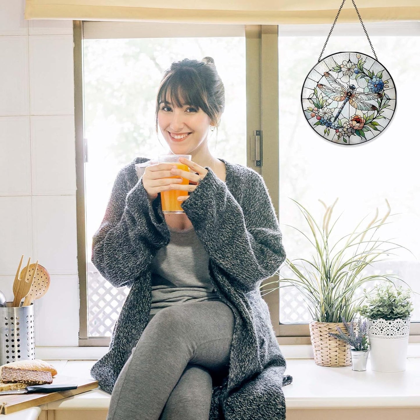 Dragonfly Sun Catcher Dragonfly Gifts for Women Stained Glass Window Hanging Sun Catchers Indoor Window Wall Decor Handmade SunCatcher Decoration for Garden Home Housewarming Gifts（6 * 6 inch）