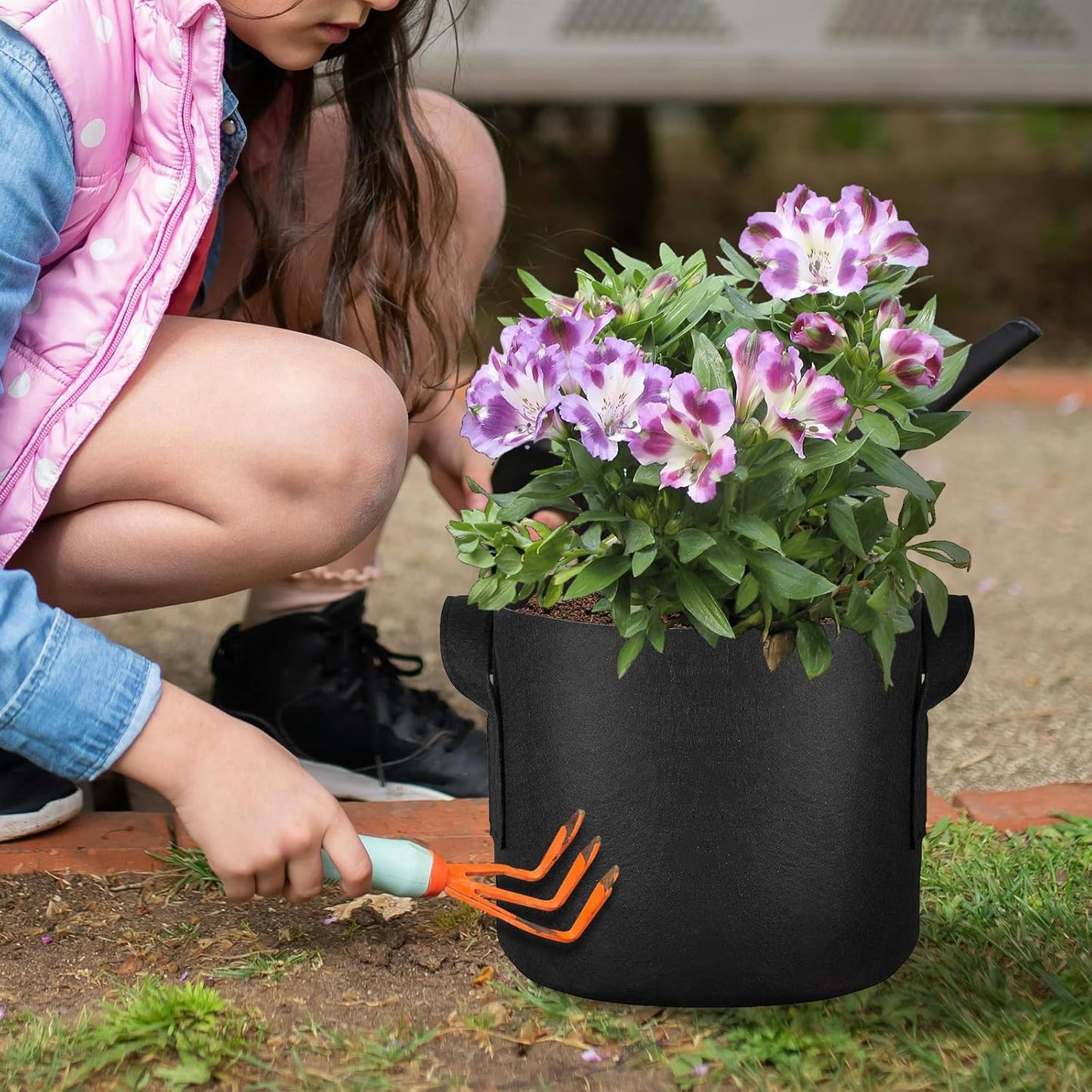 24 Pack 1 Gallon Grow Bags, Heavy Duty Thickened Aeration Fabric Pots with Handles for Vegetable/Flower/Plant