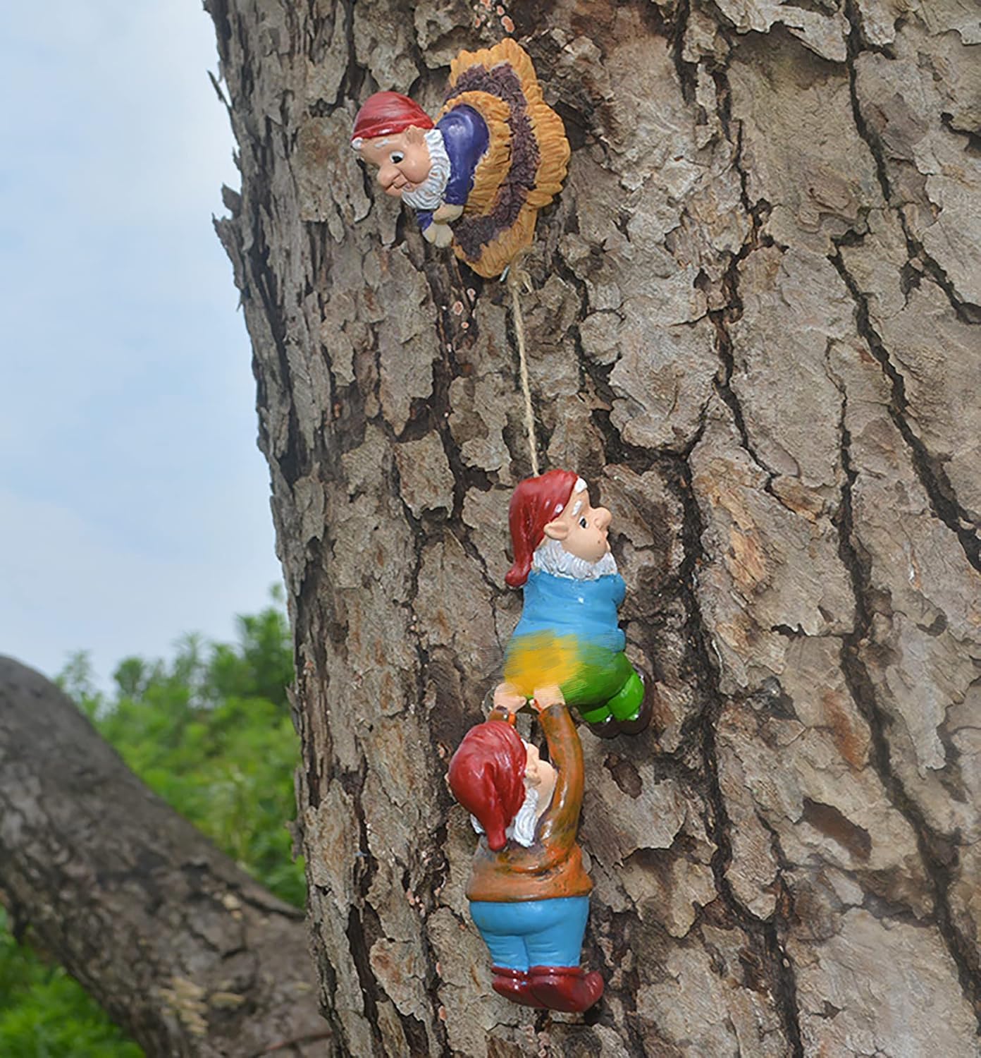 Gnome Statue Gift Climbing Rope Garden Gnomes Statue, Resin Garden Gnome Tree Hugger Outdoor Decor Accessories, Miniature Figurines Micro Garden Gnome Landscape Figurine for Lawn Balcony Patio
