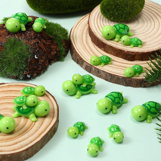 Soaoo 120 Pcs Miniature Sea Turtle Figurine Multicolor Tiny Turtle Statue Mini Sea Creatures Tortoise Miniature Resin Animals for DIY Garden Decoration Cake Home Decor, 2 Sizes (Green)