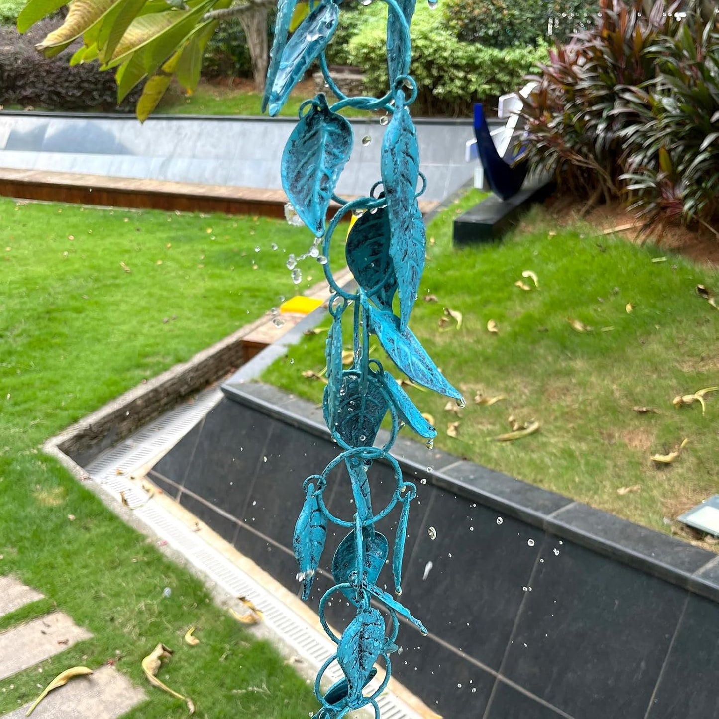 Leaves Rain Chain, 8.5 Ft Rain Chains for Gutters and Downspouts, Decorative Gutter Chain Downspout, Metal Leaf Rain Catcher Chain for Outside, Antique Blue Rainchain, Outdoor Garden Decor