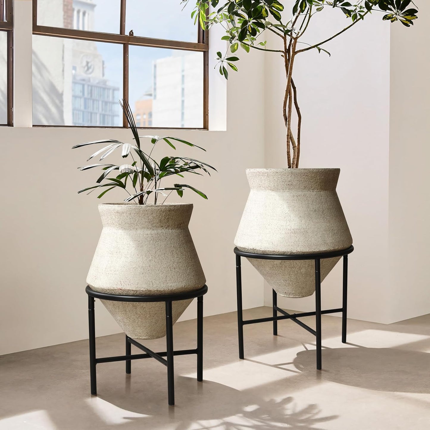 LuxenHome Planters for Indoor Plants, Set of 2 Indoor Plant Pots, Novelty Decorative Planters with Black Metal Stands, Distressed Cachepot Cauldron Large Floor Flower Pot for Living Room, 11 & 16 Inch