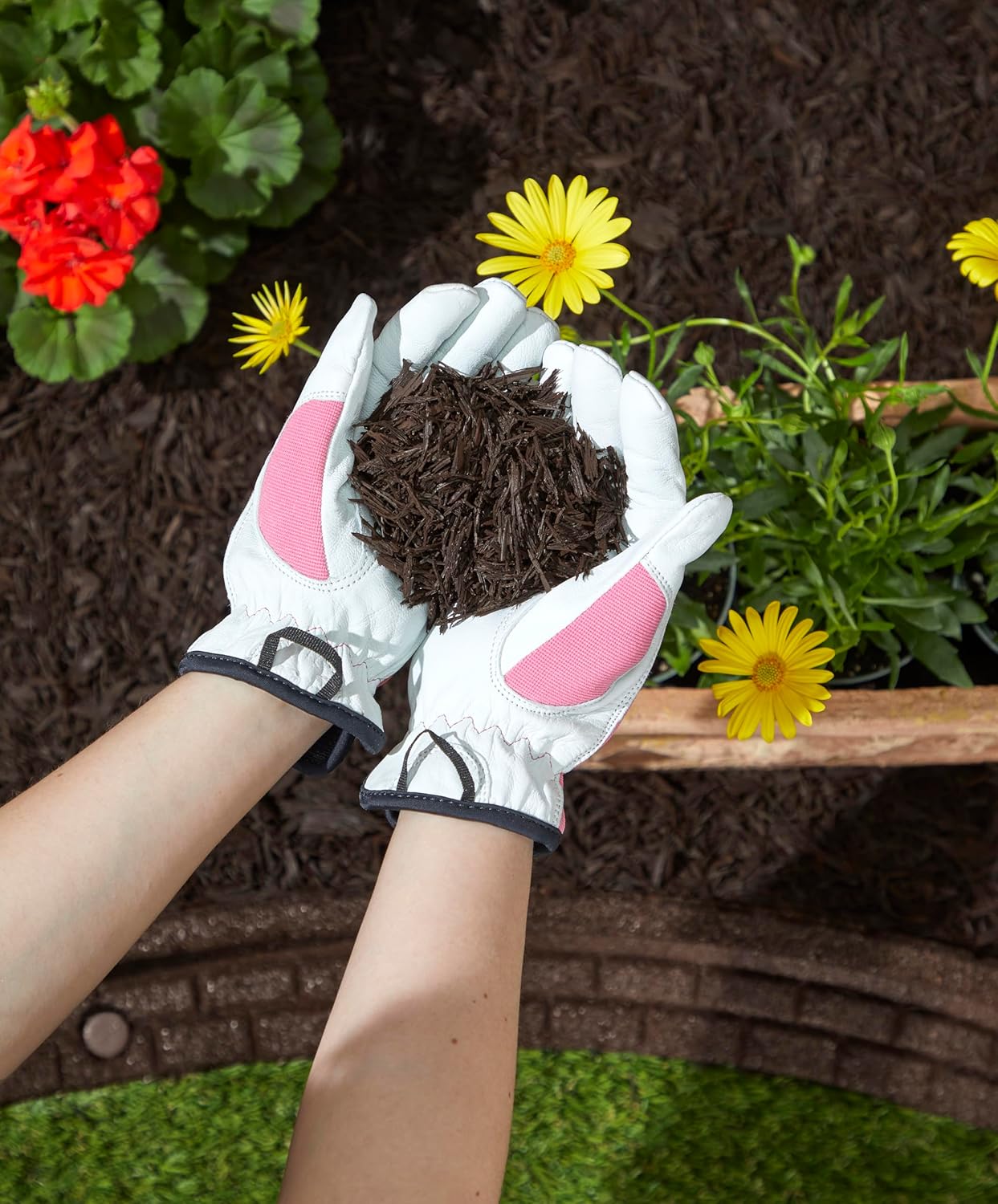 Rubberific Premium Shredded Rubber Mulch for Gardens, Lawns, and Landscaping | Long Lasting Color | Looks Like Natural Wood Mulch (75 CU. FT. - 1,350 LBS, Brown)