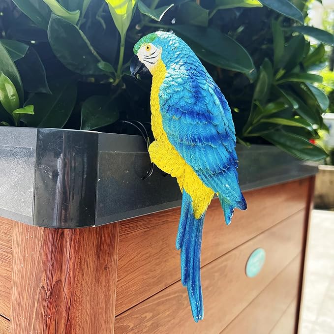 Realistic Parrot Sculpture Resin Hanging Parrots Garden Statues Lifelike Bird Figurines Landscape Ornament Patio Yard Lawn Figurine Tree Decor, Outdoor Garden Wall Statues (Blue)