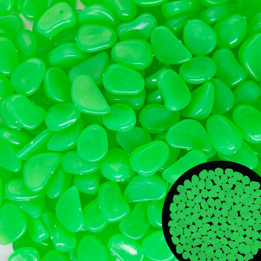 2.1LB 25-27mm Green Glow in The Dark Rocks Outdoor Decorative Stones Luminous Pebbles Glow Stones for Patio Landscaping Walkway Driveway Large Glowing Stones Garden Stones