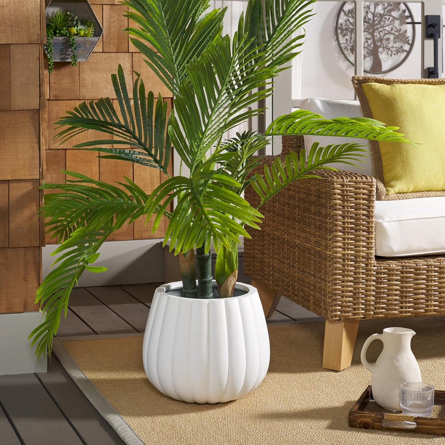 SAFAVIEH Outdoor Patio Furniture Kaston White Concrete Ficonstone Planter Pot (Fully Assembled)