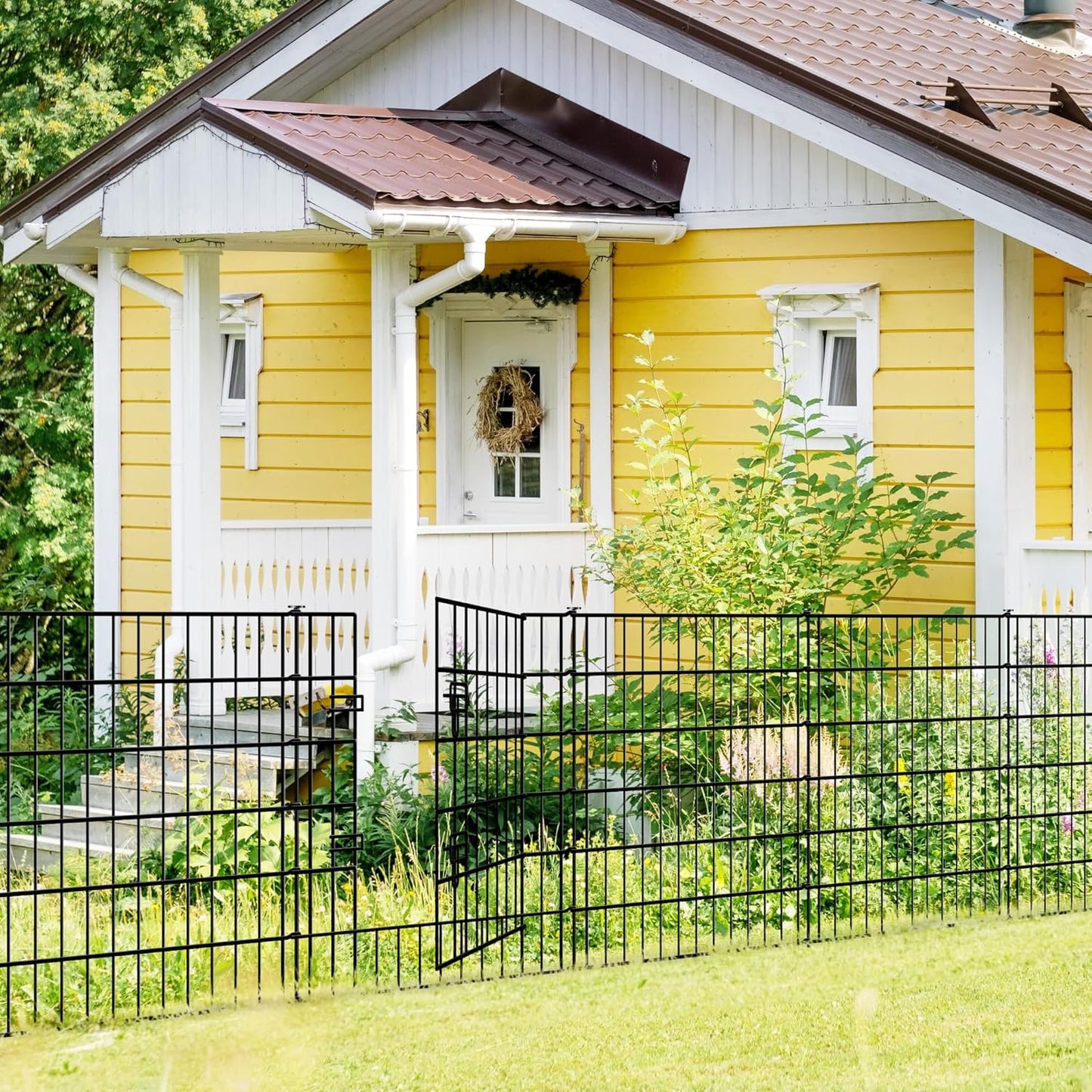 ARIFARO Decorative Garden Fence 4 Panels+1Gate 32in(H) x28in(W) No dig Animal Barrier Fencing,Pet Fence Rustproof Metal Wire Fencing Panel Border for Dog,Rabbits, and Patio(with gate)