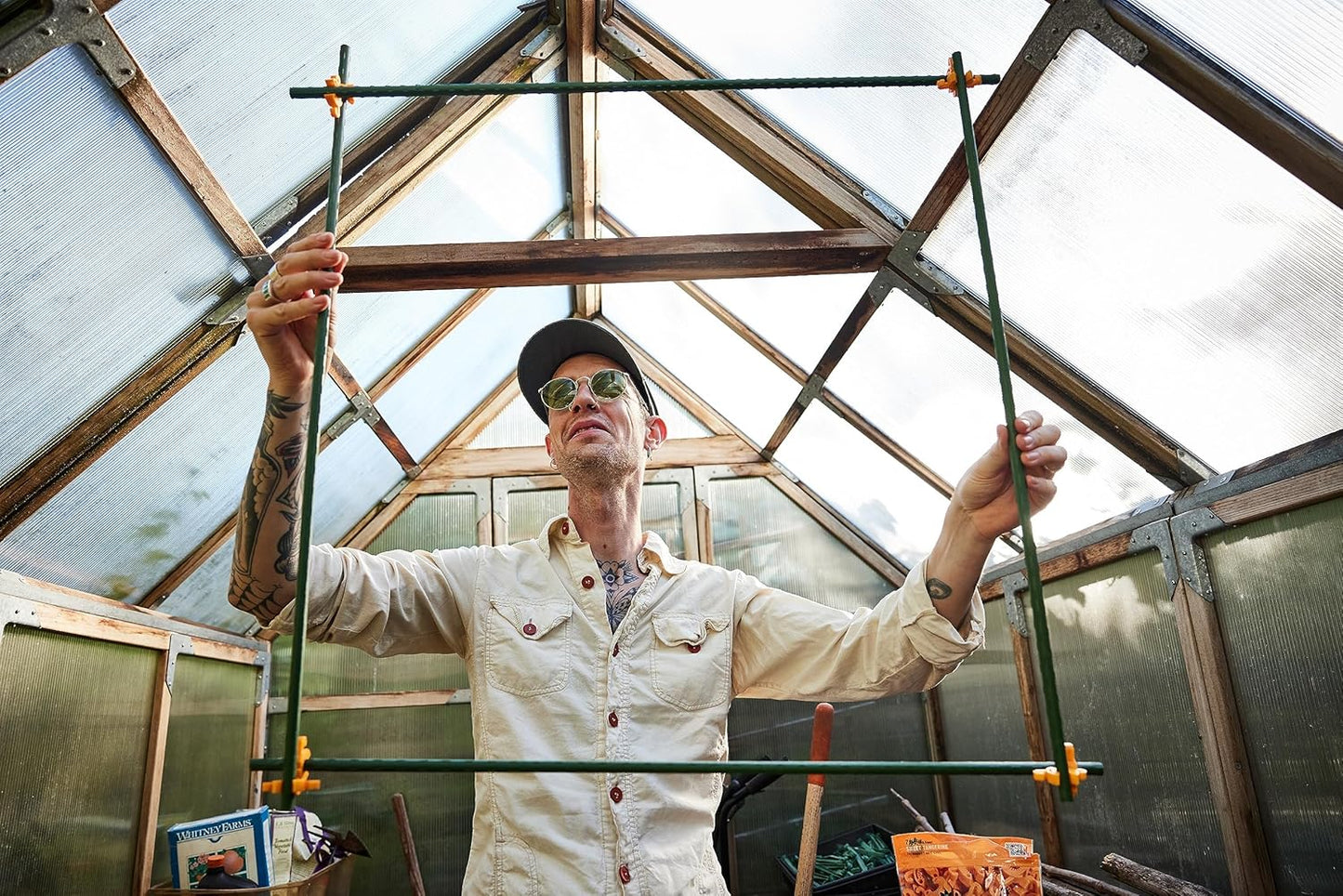 Plant Support Clips for Trellis, Garden Stakes, Wire Fence, Climbing Plants, Indoor Gardening, Hydroponics Systems, and Vines | Durable Gardening Clips (50 Lime Green + 50 Tangerine Orange)