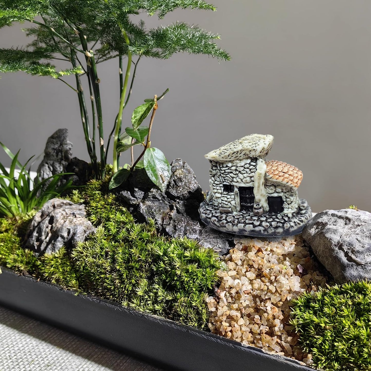 8PCS Miniature House Figurines Mini Resin House Micro Landscape Decoration Tiny Village Hut Cottage Fairy Garden Accessories Succulent Planting Flower Pot Terrarium Decor