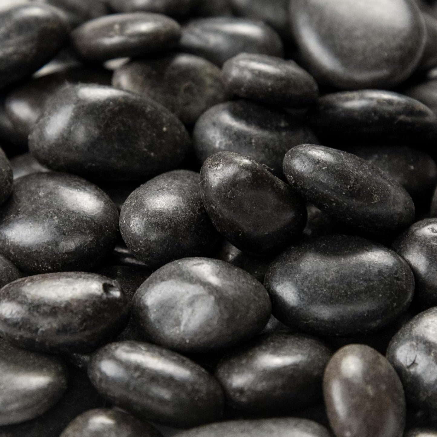 MSI Decorative Polished Black Pebbles, 0.4 inch, 40 lb. Bag (55 Bags/Pallet)